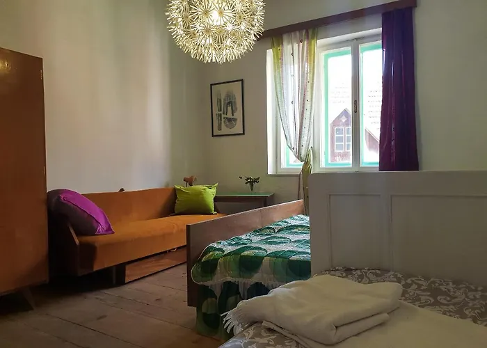 Hisa Velikanka_giantess